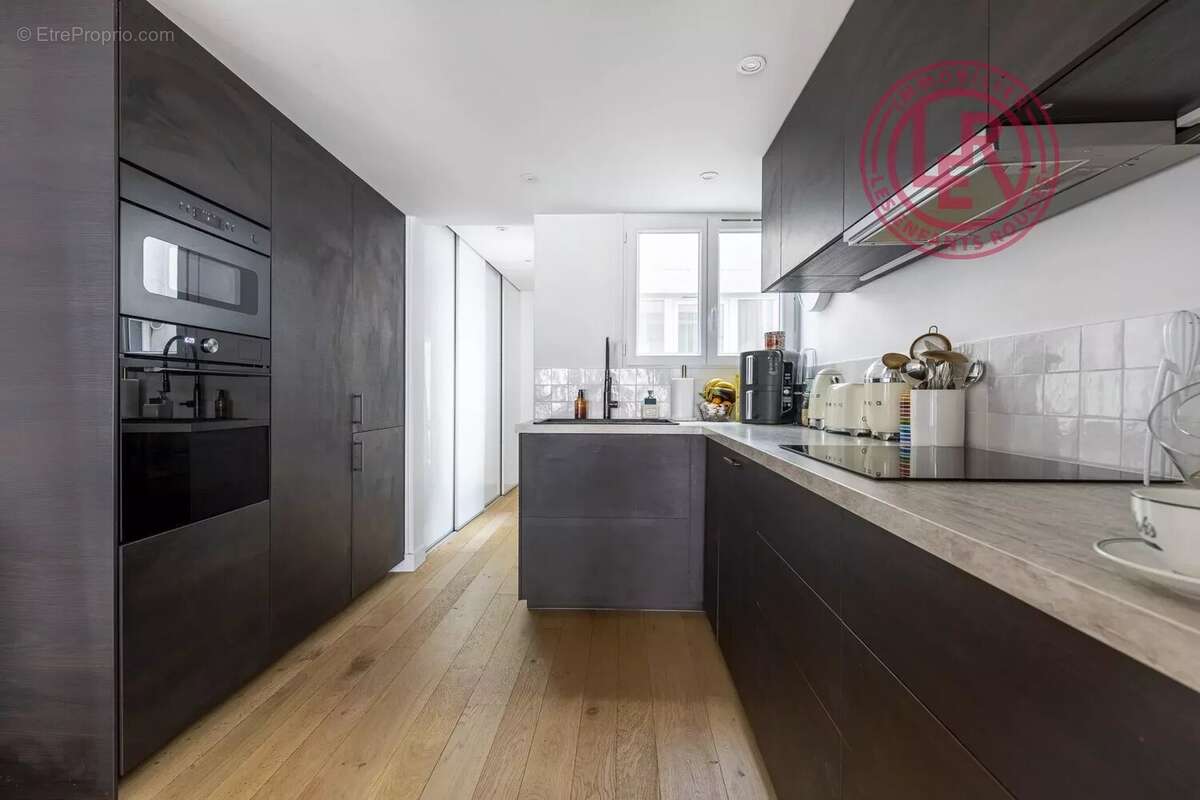 Appartement à PARIS-3E