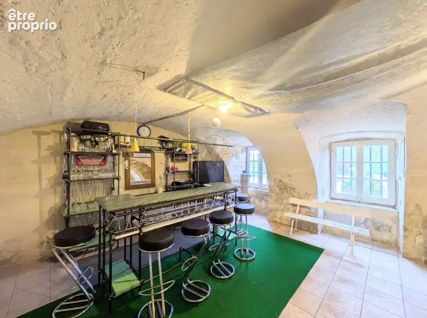 Busséol   Château du XVIIIᵉ siècle au cœur d’un domaine de plus d’un hectare - photo 18