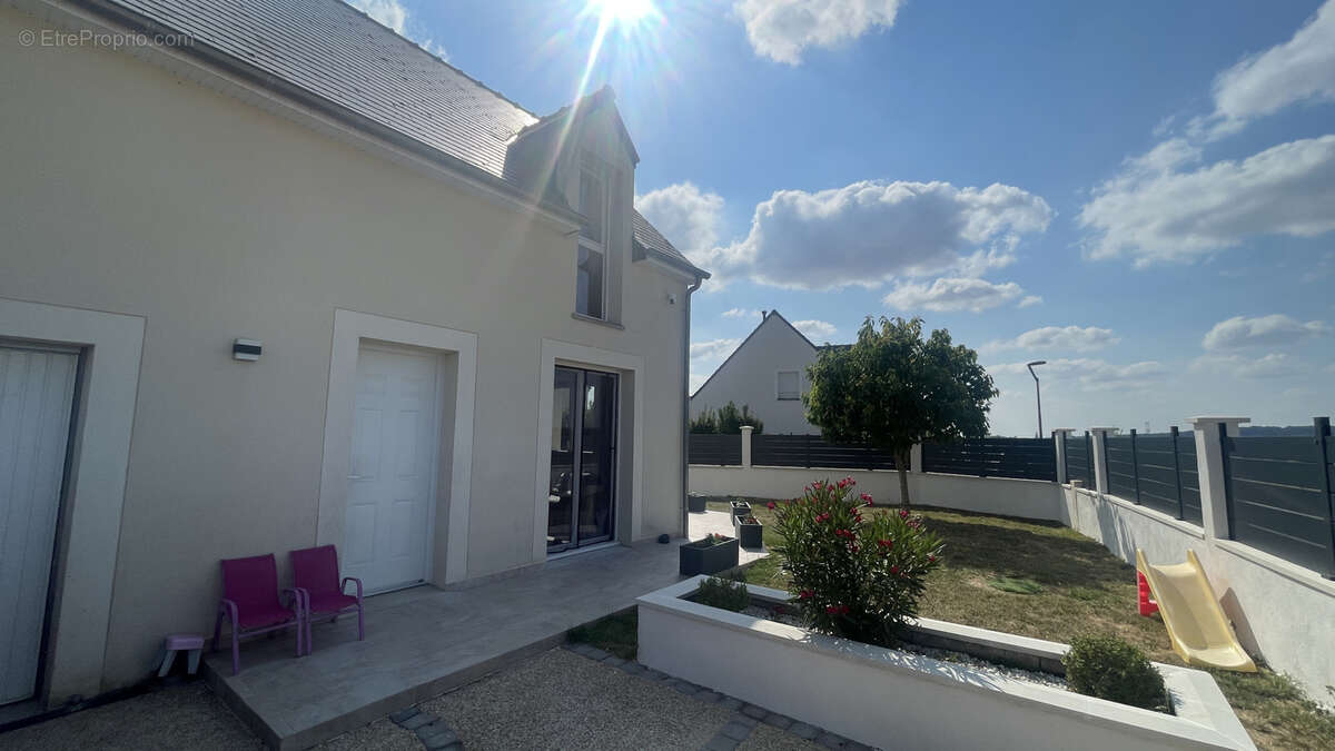 Maison individuelle de trois chambre sur 323m2 de terrain - photo 12
