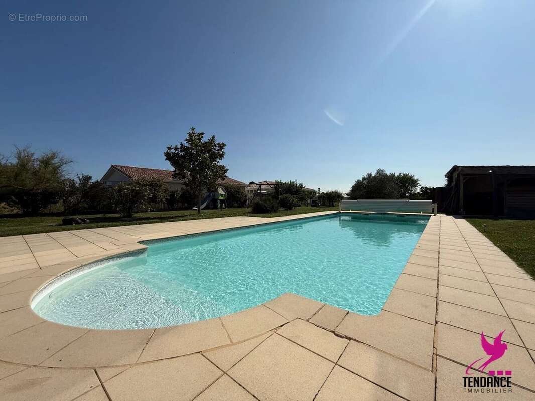 Maison à CORNEBARRIEU