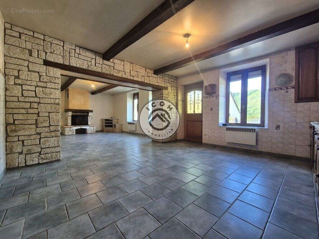Maison à TOURNAVAUX