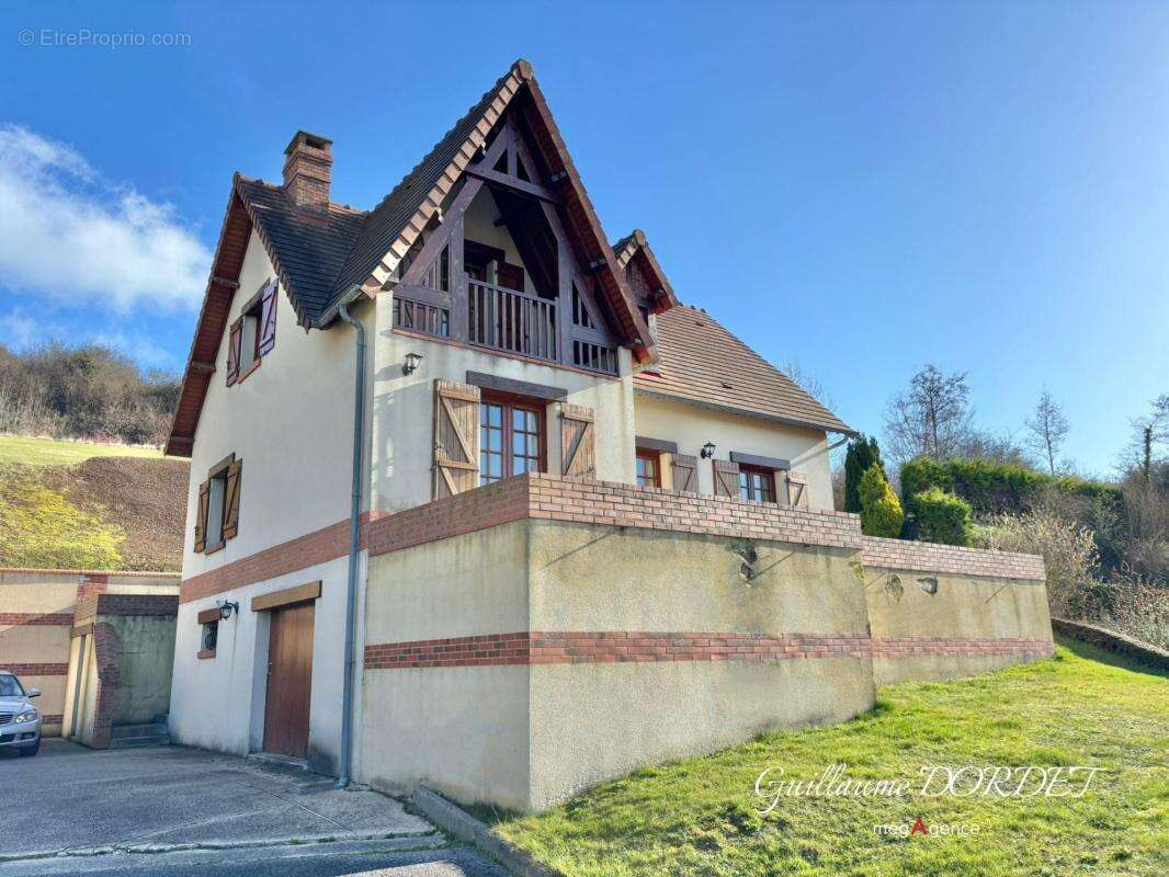 Maison à MARTIN-EGLISE