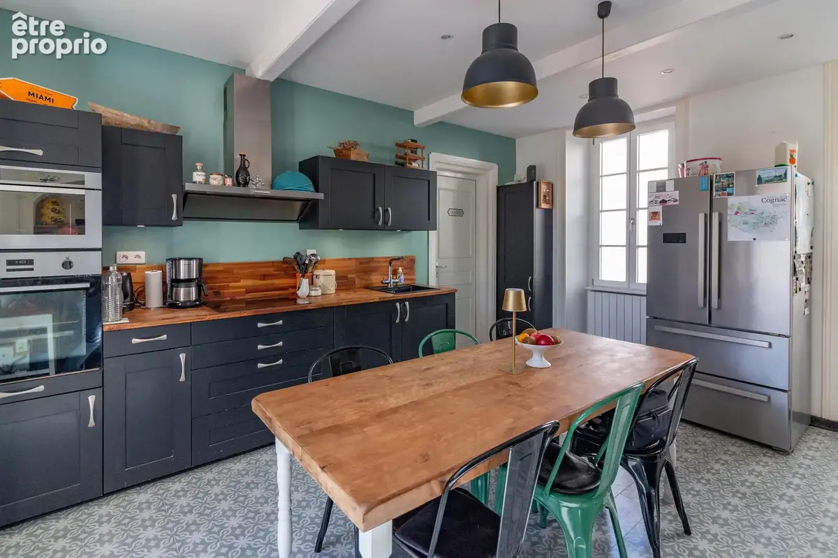 Maison Idéale pour la Famille avec Maison d'Amis, Jardins et Piscine Chauffée - photo 3