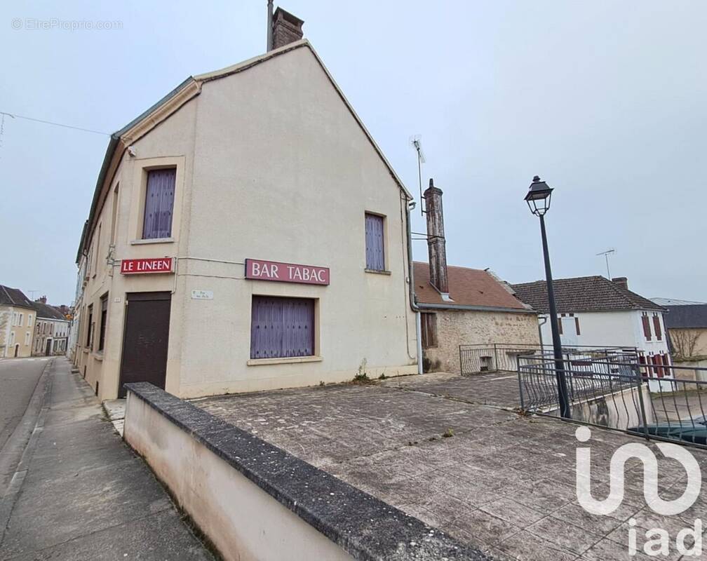 Photo 1 - Maison à LIGNY-LE-CHATEL