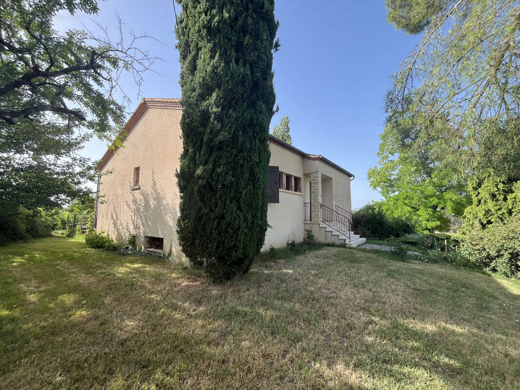 Maison de 140 m2 avec terrasse, balcon et jardin 1300 M2 - photo 23