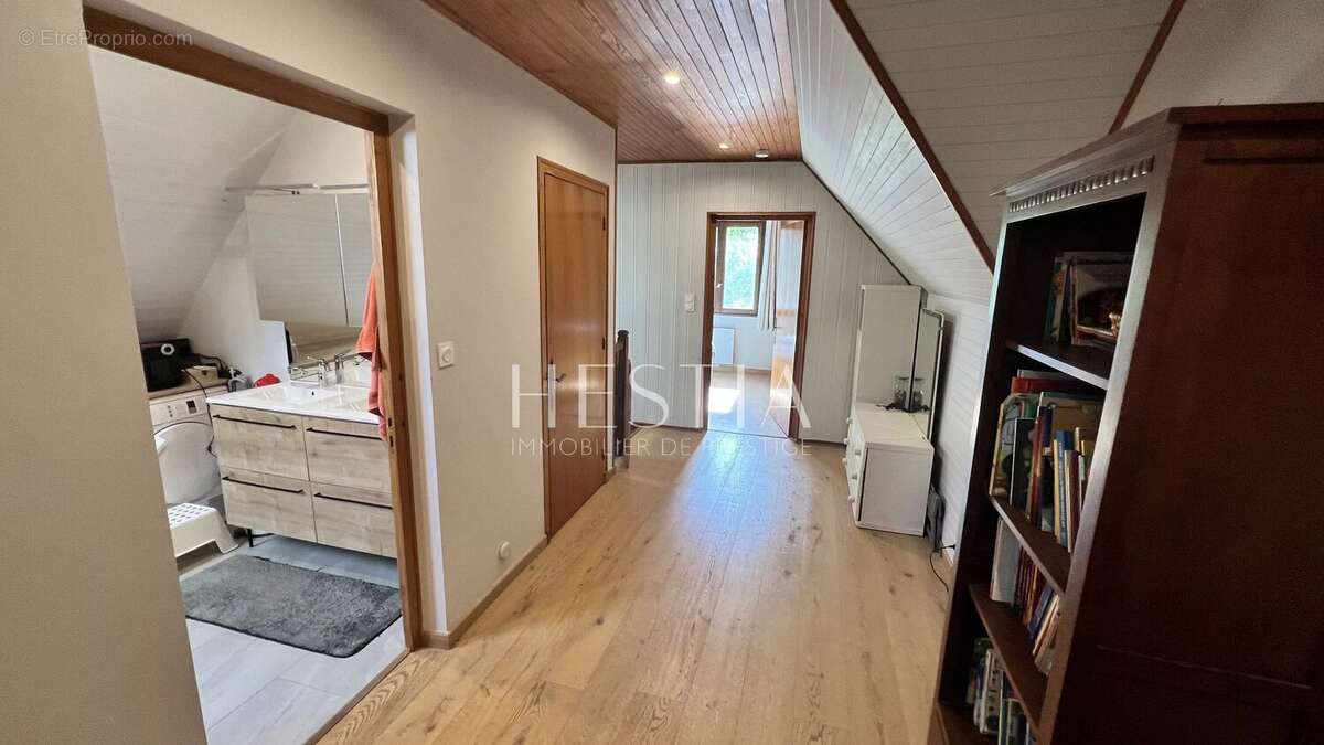 Maison à NAVES-PARMELAN