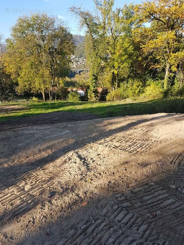 Terrain à VETRAZ-MONTHOUX