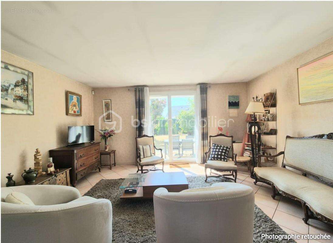 Maison familiale de 119 m2 avec grenier aménageable à Courcouronnes centre ! - photo 7