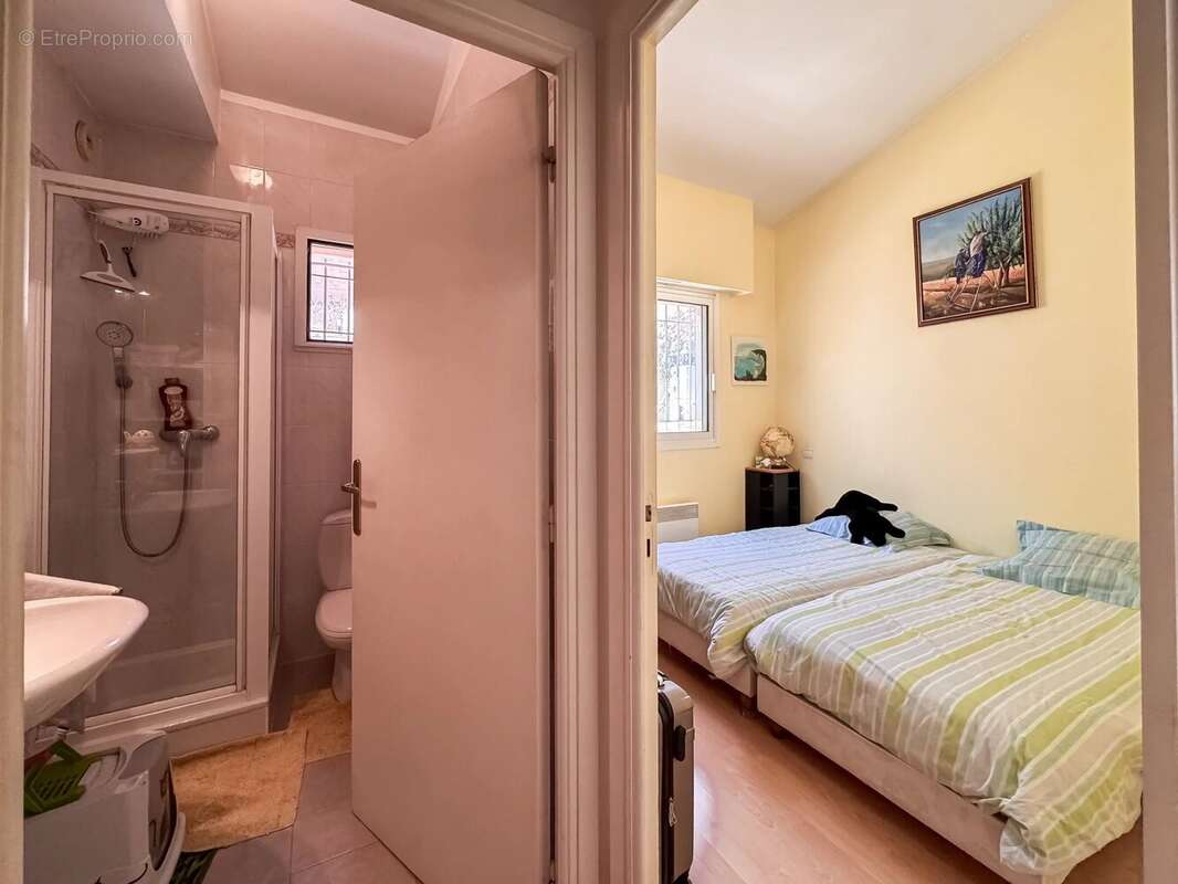 Appartement à EZE