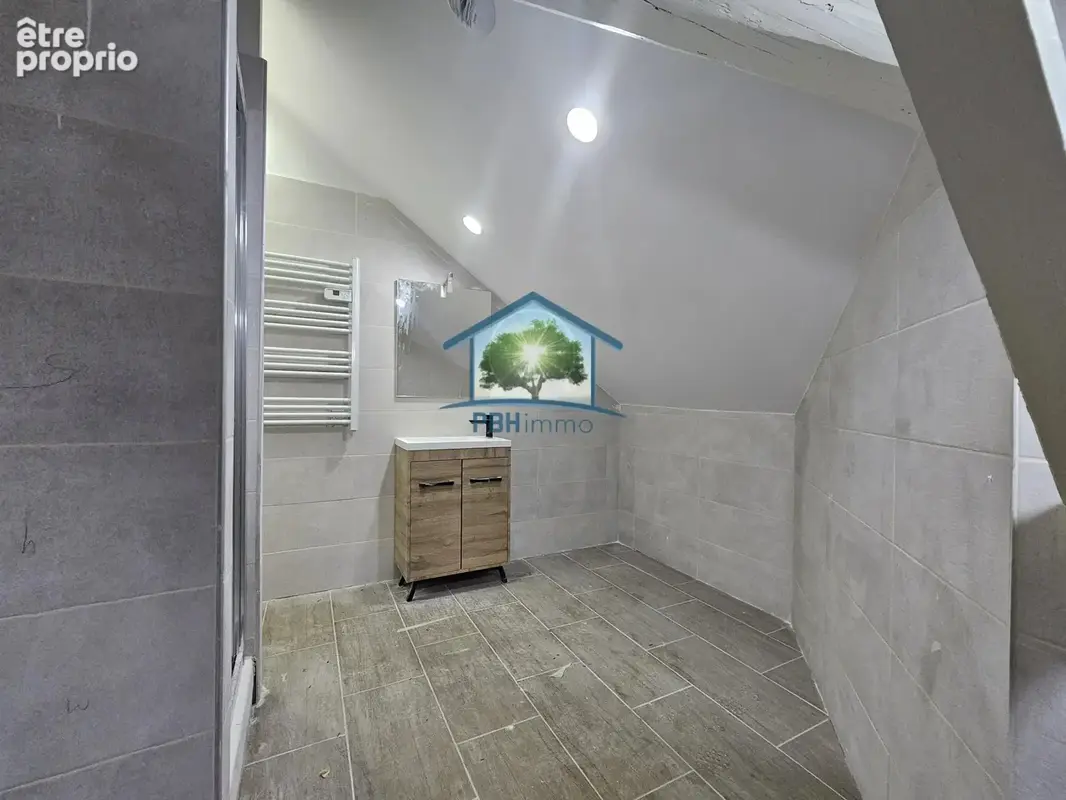 L'isle d'abeau immeuble 7 studios meubles - photo 14