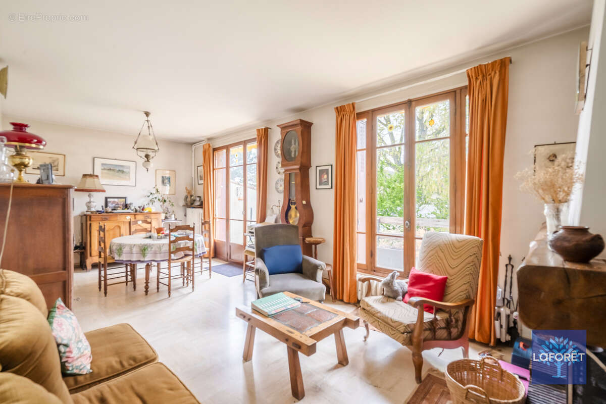 Maison à LES PAVILLONS-SOUS-BOIS