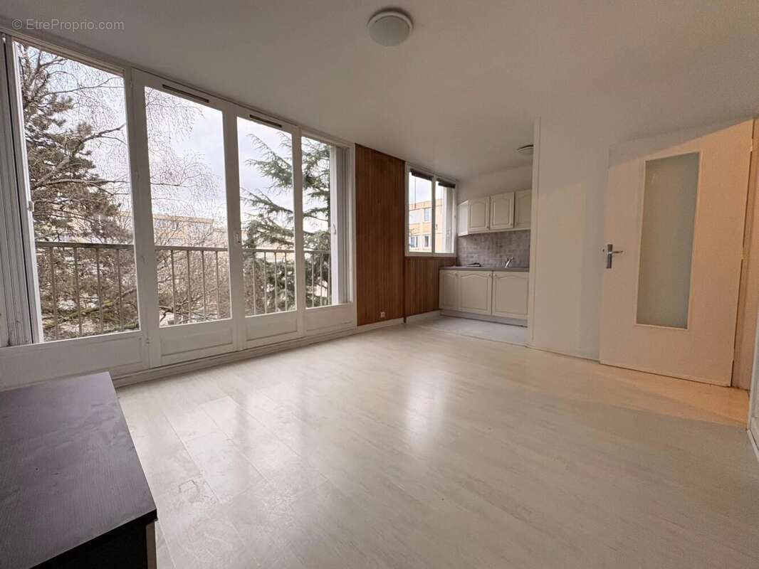 Appartement à LE PLESSIS-TREVISE