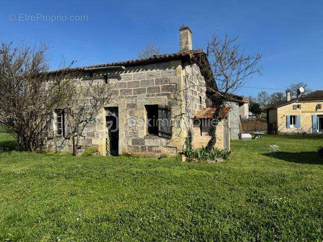 Maison à PORCHERES
