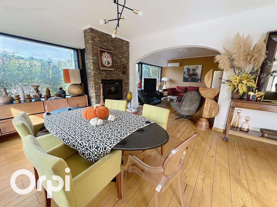 Appartement à VILLENEUVE-LOUBET