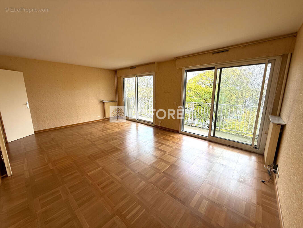 Appartement à JUVISY-SUR-ORGE