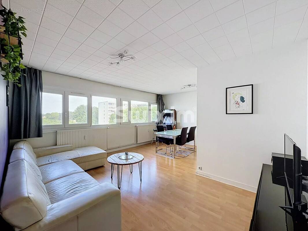 Appartement à MONS-EN-BAROEUL