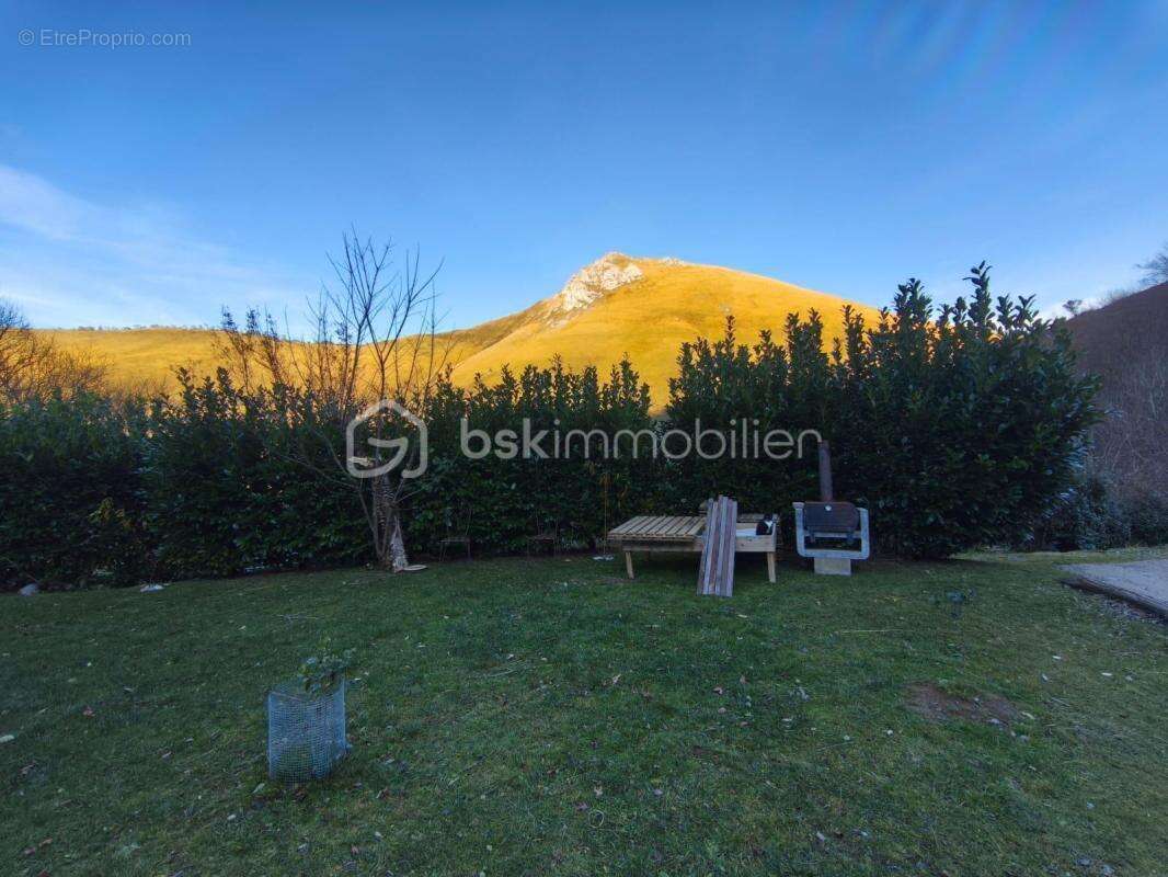 Maison à LOURDIOS-ICHERE