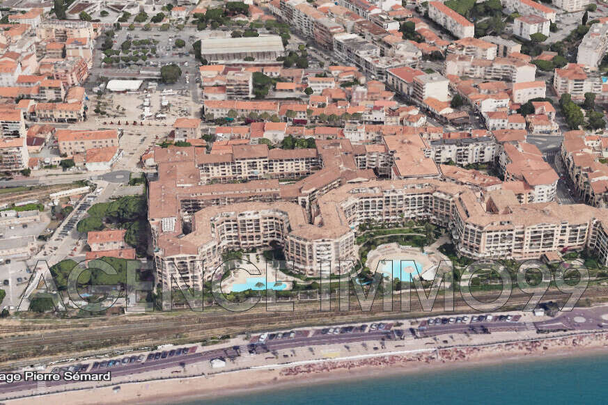 Parking à CANNES
