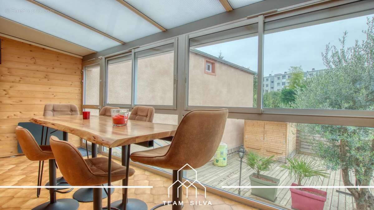 Maison à SEREZIN-DU-RHONE