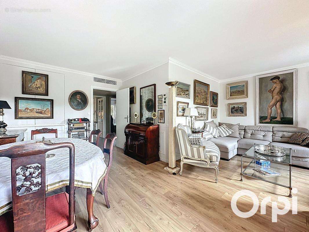 Appartement à VILLENEUVE-LOUBET