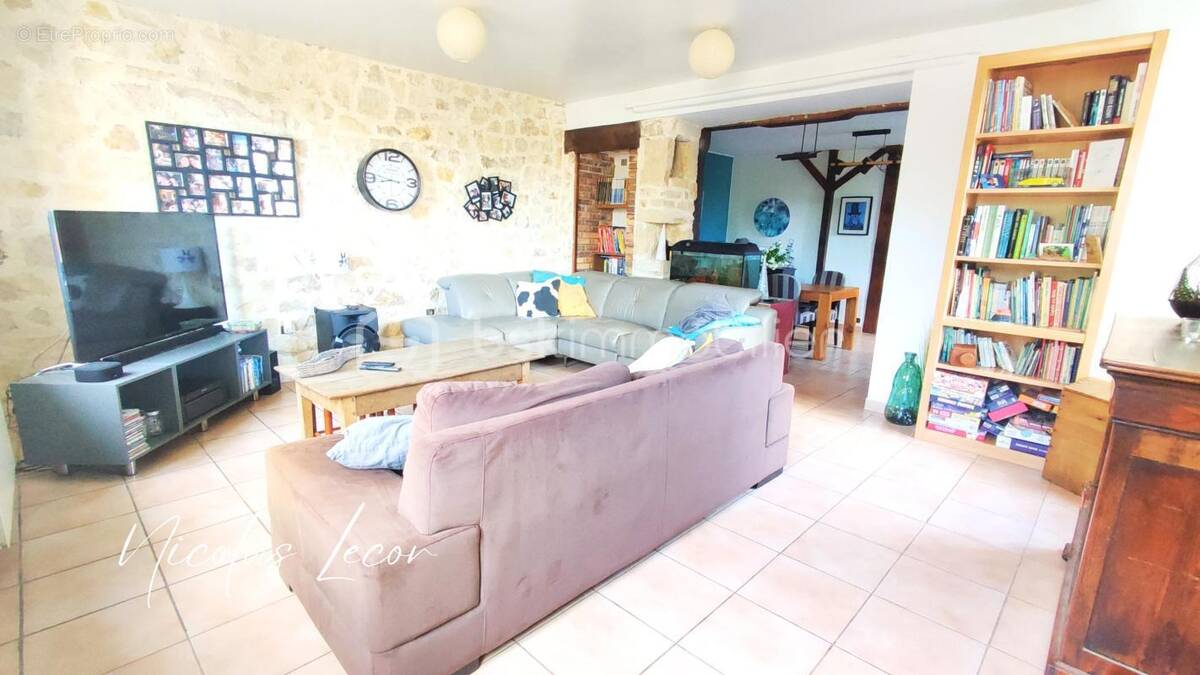 Maison à NERONDES