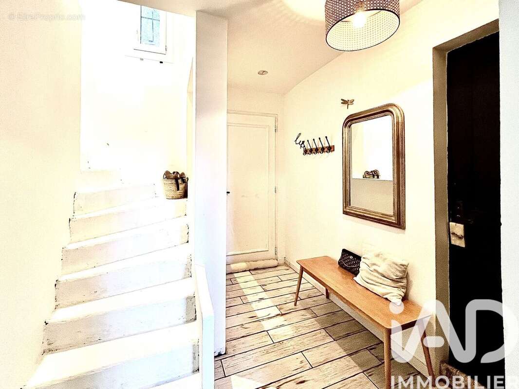 Photo 2 - Maison à ROQUEBRUNE-SUR-ARGENS