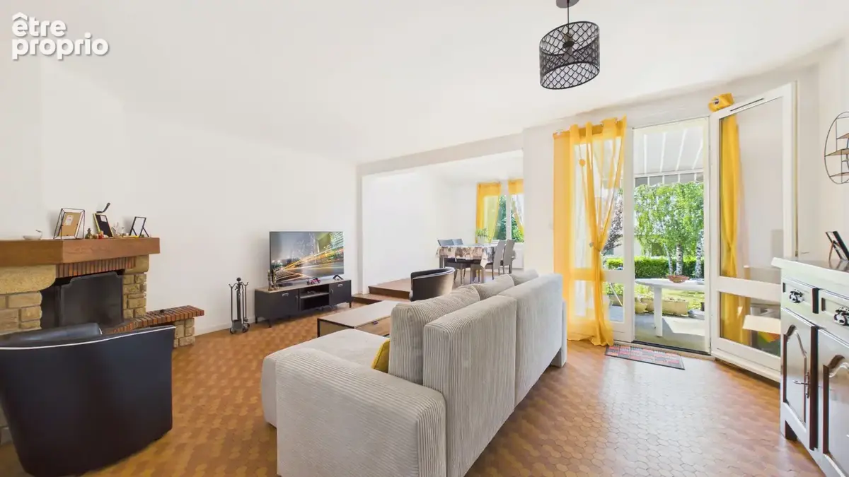 Maison mitoyenne  de 118 m², 4 chambres, garage - Onet-le-Château - photo 5