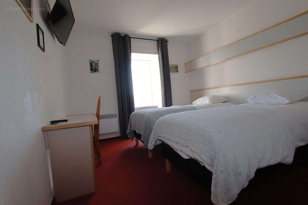 Maison à SEVERAC-LE-CHATEAU