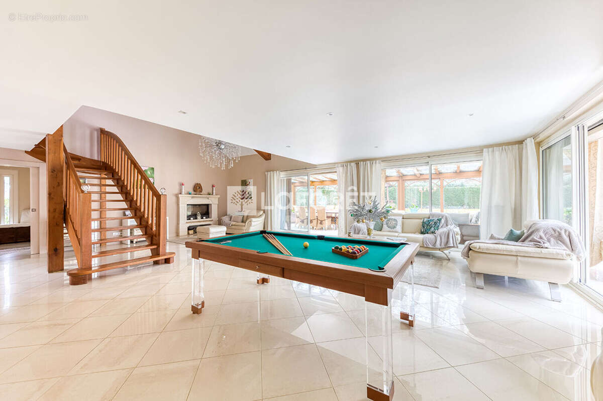 Maison à PONTAULT-COMBAULT