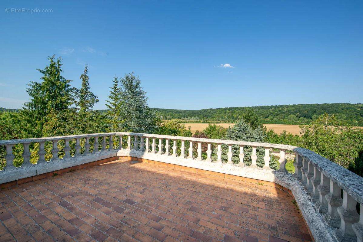 Maison de 8 pièces de 190 m² à Luzancy - photo 5
