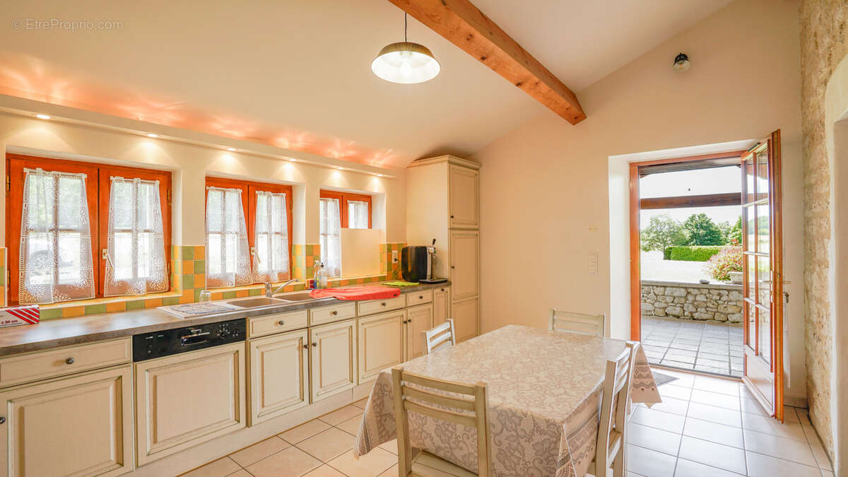 Maison à BAGAT-EN-QUERCY