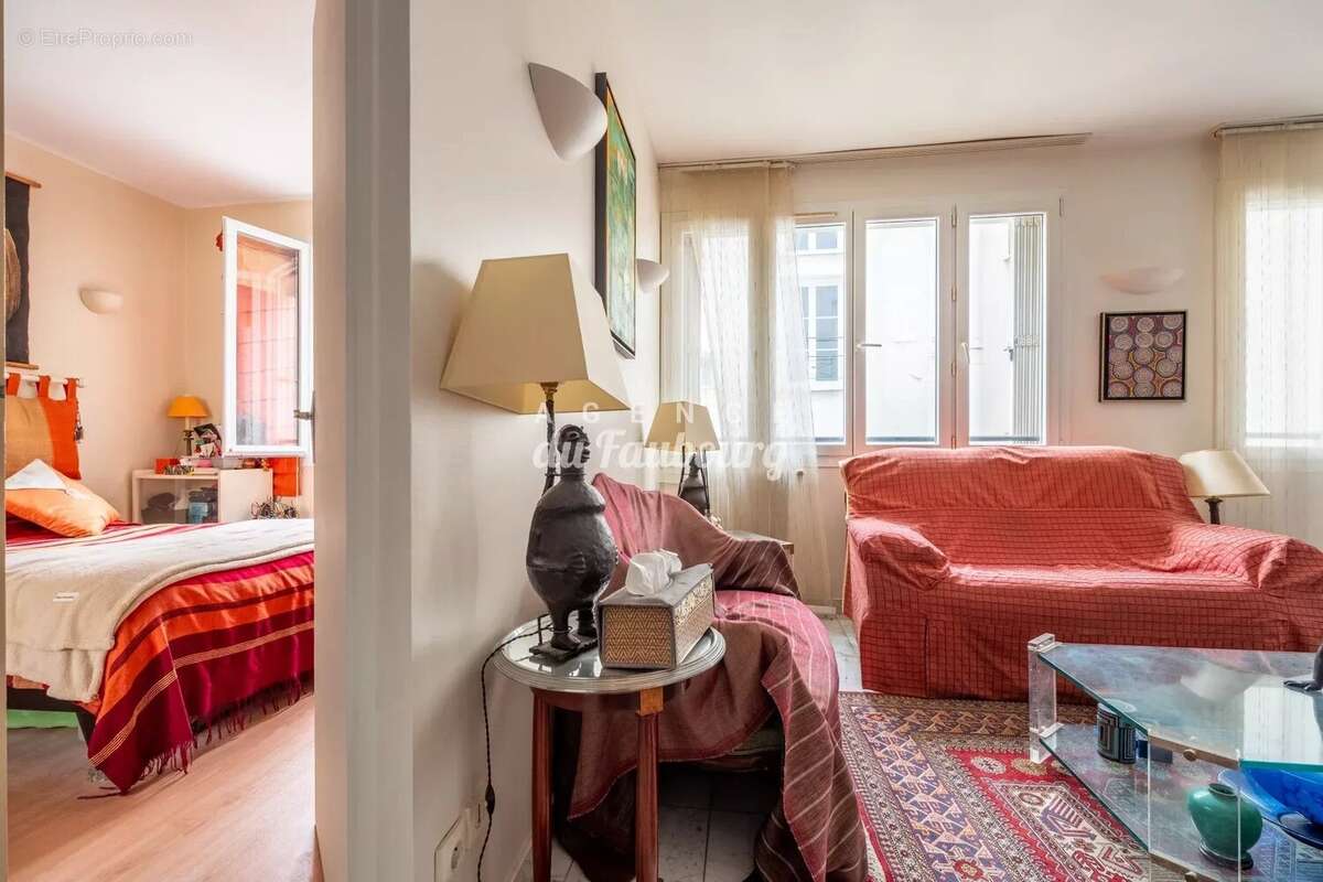 Appartement à PARIS-15E