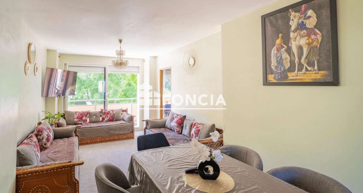 Appartement à MARSEILLE-9E