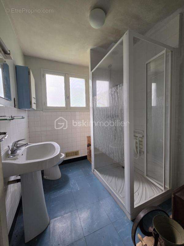 Ensemble immobilier à fort potentiel – calme, verdure et multiples dépendances - photo 15
