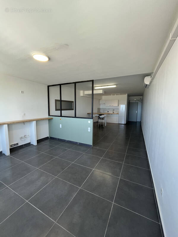 Commerce à SAINT-PIERRE