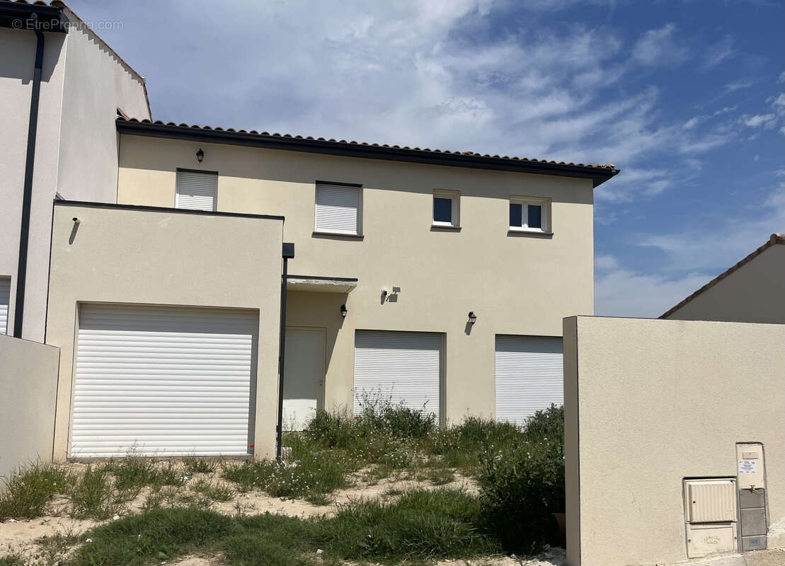 Maison à MONTAGNAC