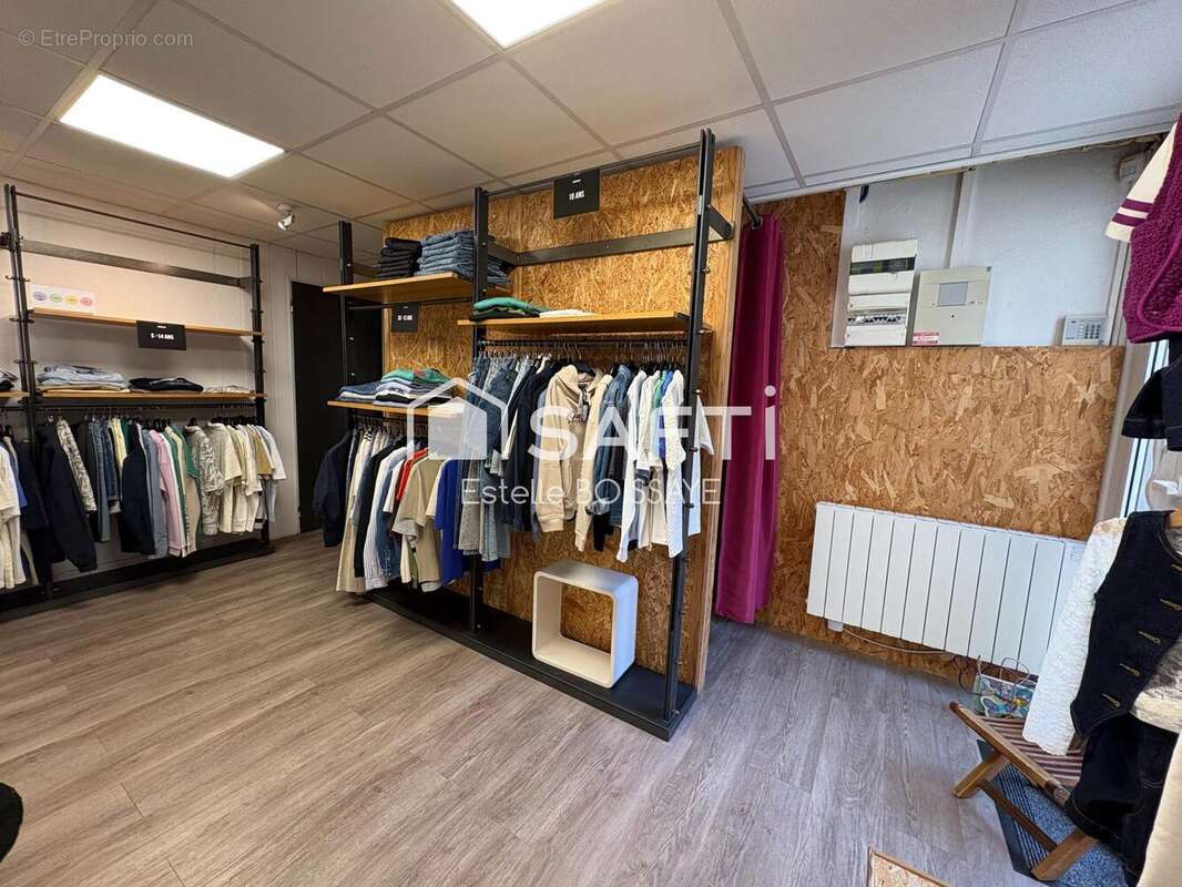 Commerce 60 m² à Vire  - photo 2