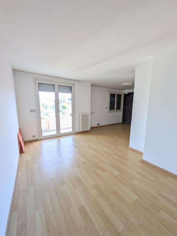 Appartement à MARSEILLE-13E