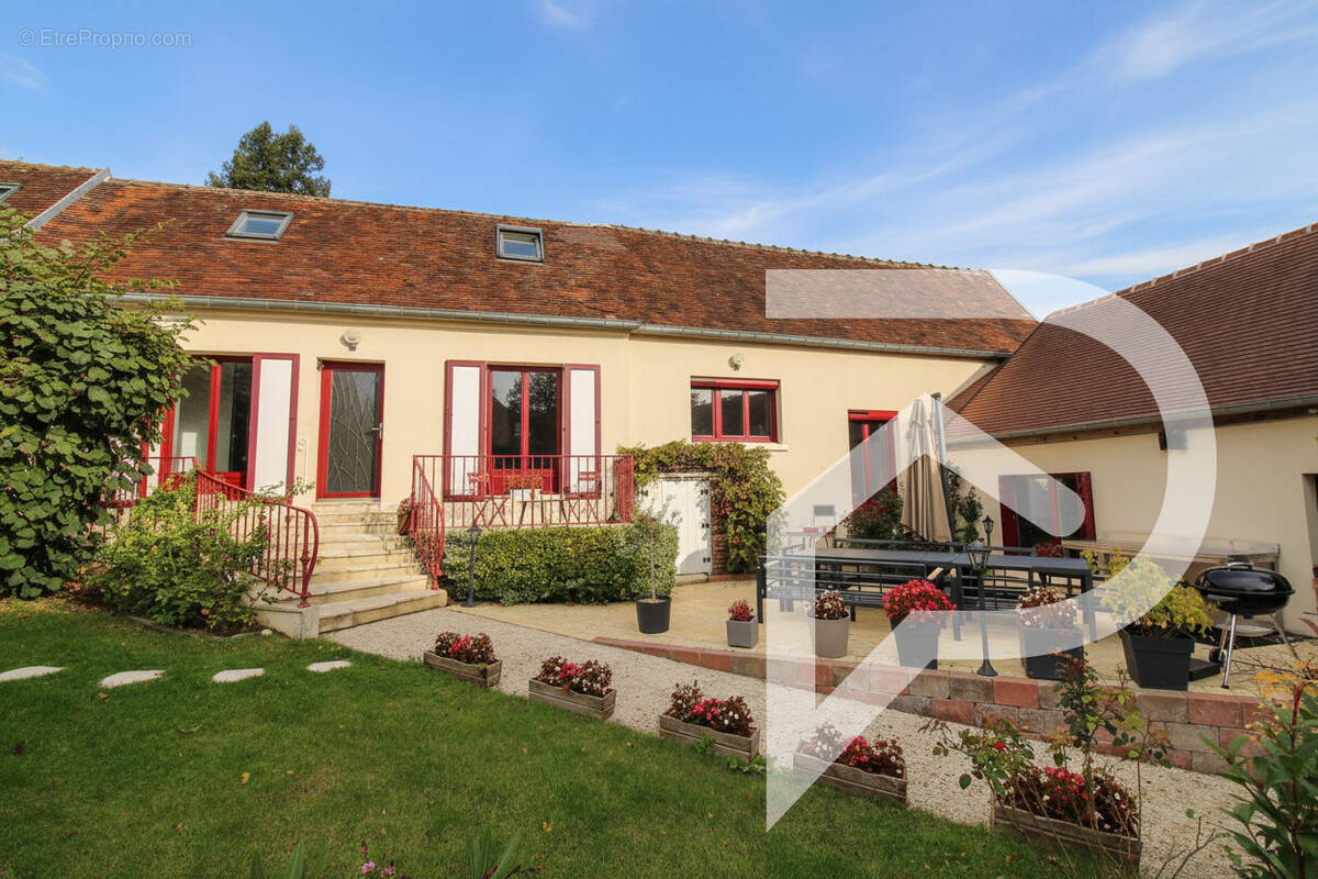 Maison à JONQUIERES