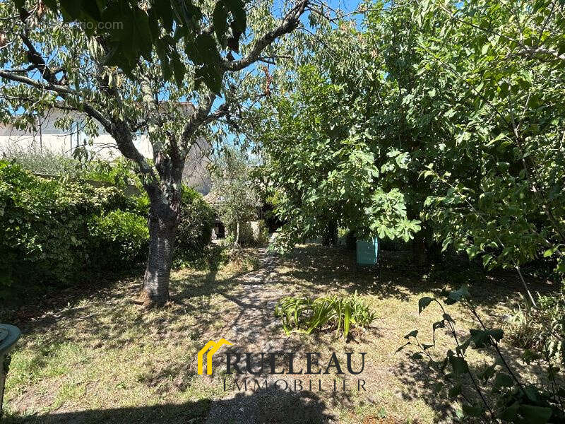 Jolie maison ancienne avec jardin - secteur recherche - photo 25