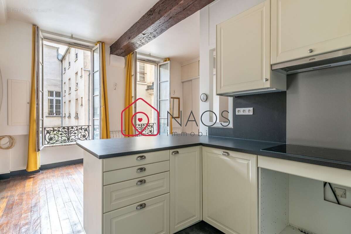 Appartement à PARIS-4E