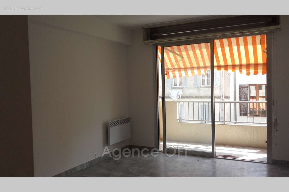 Appartement à VALLAURIS
