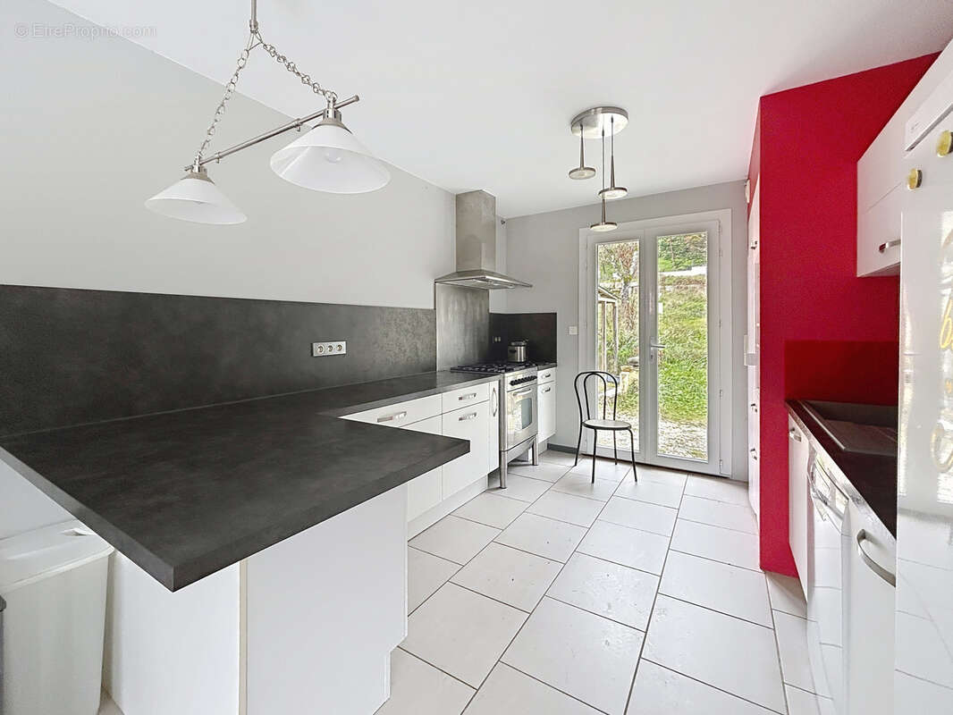 Maison à LISSAC-SUR-COUZE