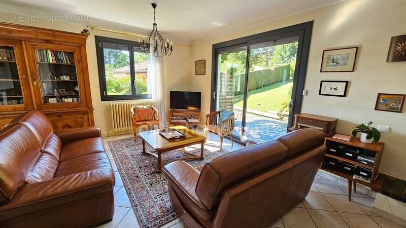 Maison à LE PALAIS-SUR-VIENNE