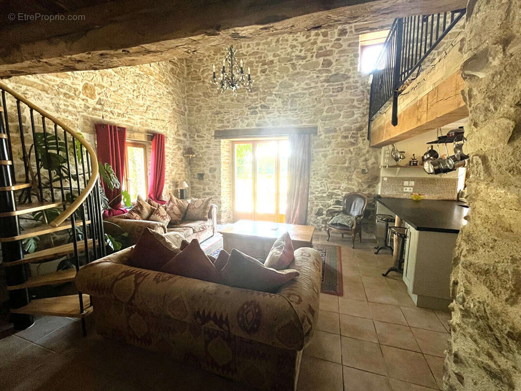 Maison à SAINT-BAZILE
