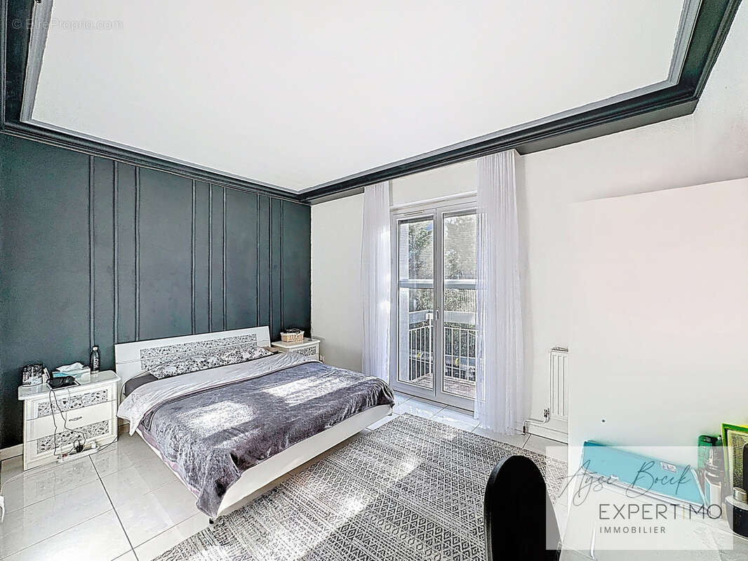 Maison à LE PEAGE-DE-ROUSSILLON