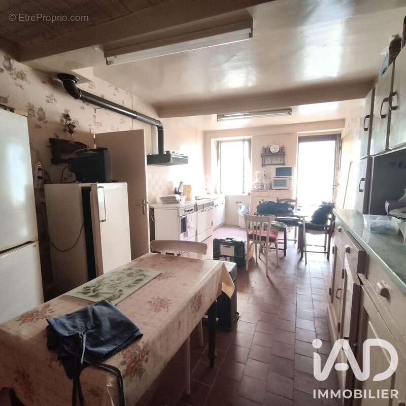 Maison 149 m² à Brosses  - photo 4
