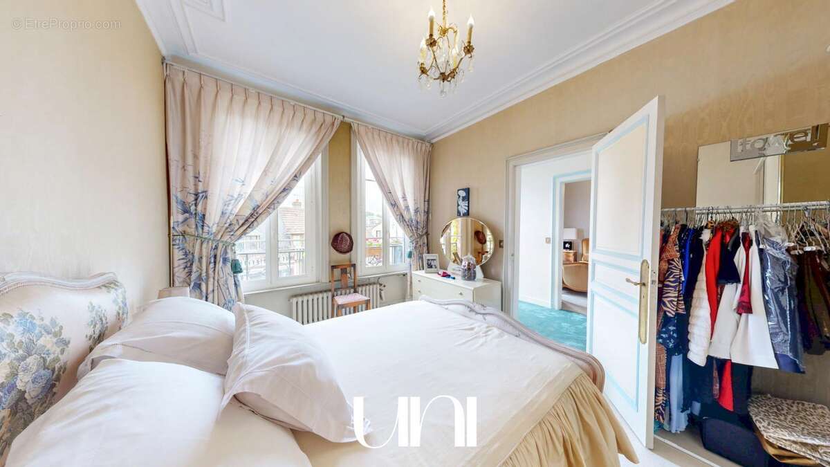 Maison à MEZIDON-CANON