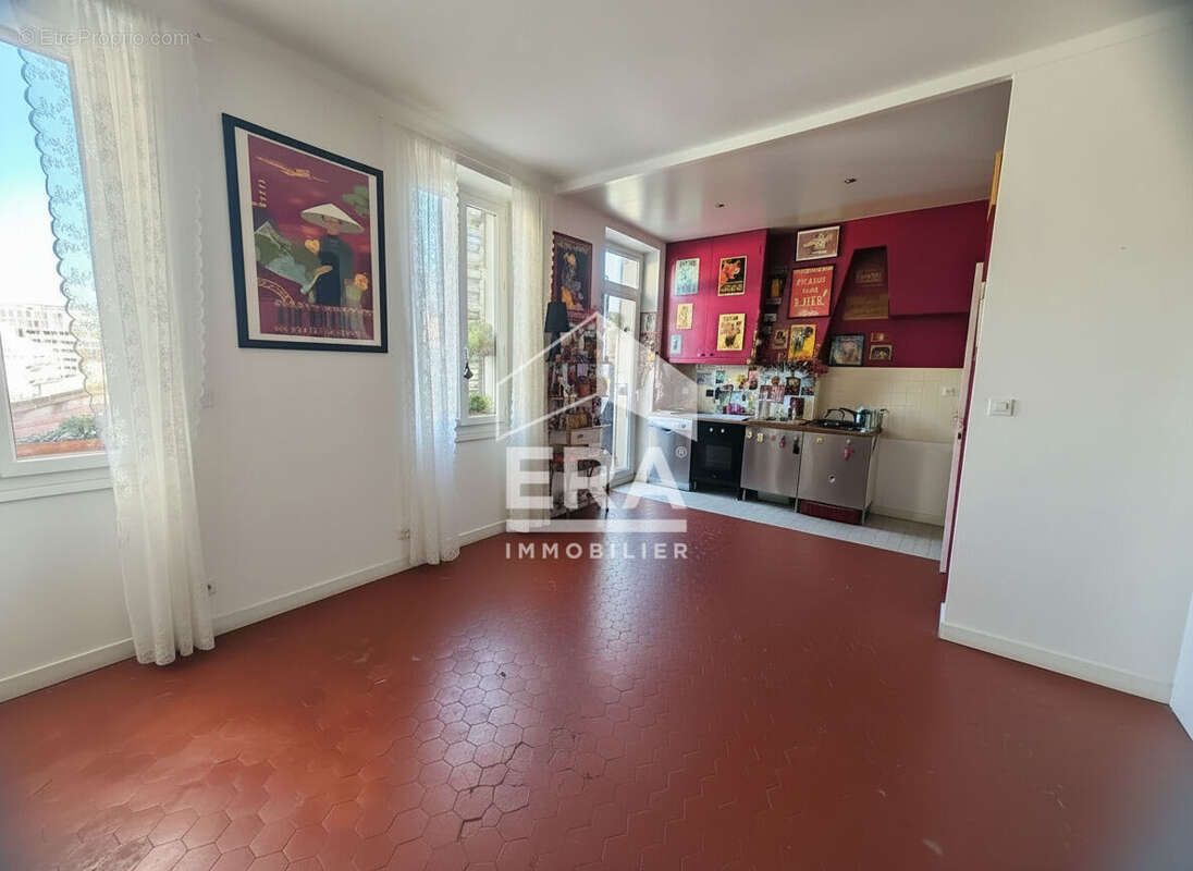 Appartement à MARSEILLE-6E