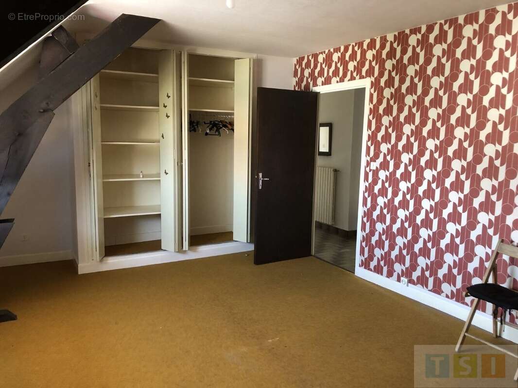 Maison Familiale sur terrain de 1413 m² - photo 11
